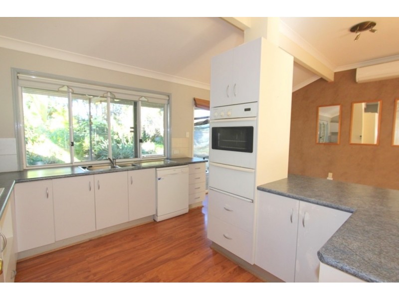 4 Kurrajong Close, Emerald QLD 4720