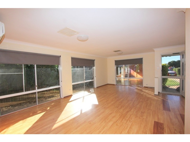 4 Kurrajong Close, Emerald QLD 4720