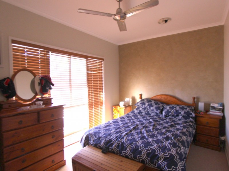 48 Park Avenue, Emerald QLD 4720