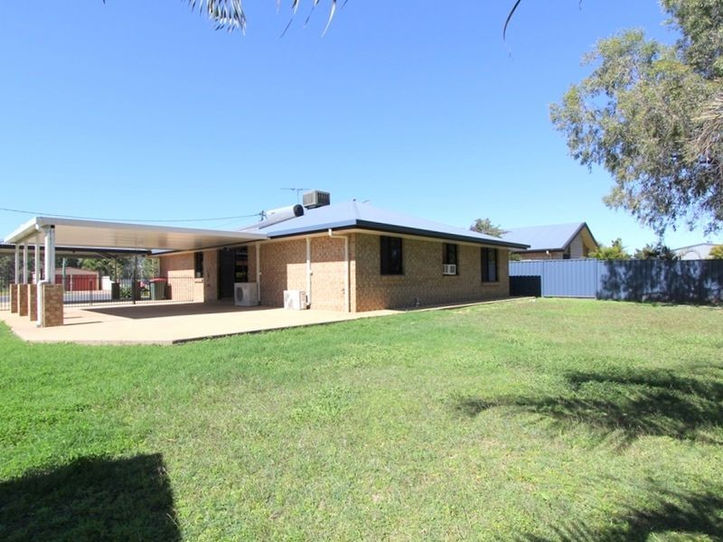 19 Vicki Close, Emerald QLD 4720
