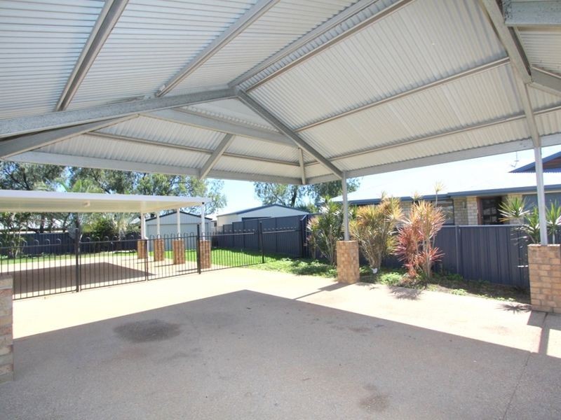 19 Vicki Close, Emerald QLD 4720