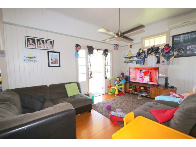 24 Andrews Road, Emerald QLD 4720