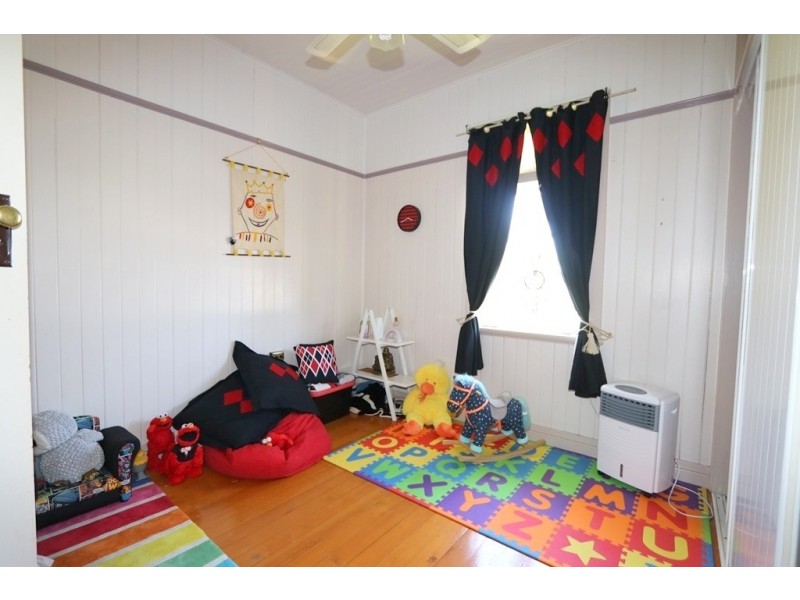 24 Andrews Road, Emerald QLD 4720