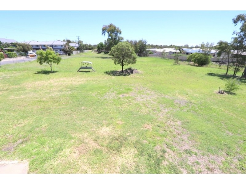 24 Andrews Road, Emerald QLD 4720