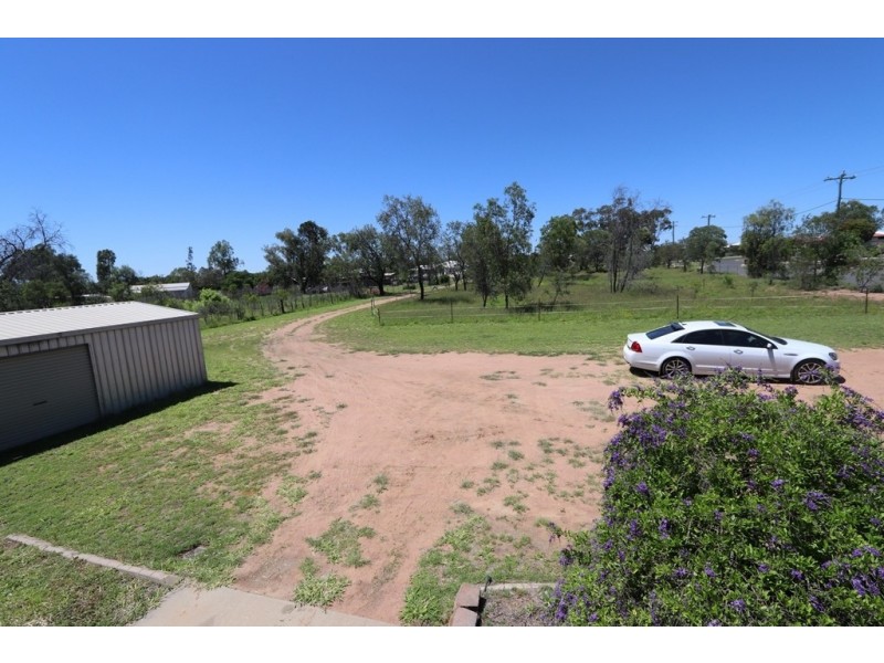 24 Andrews Road, Emerald QLD 4720