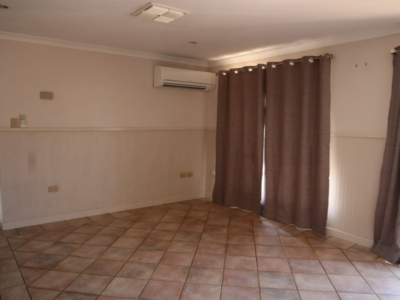 2a Statesman Drive, Emerald QLD 4720