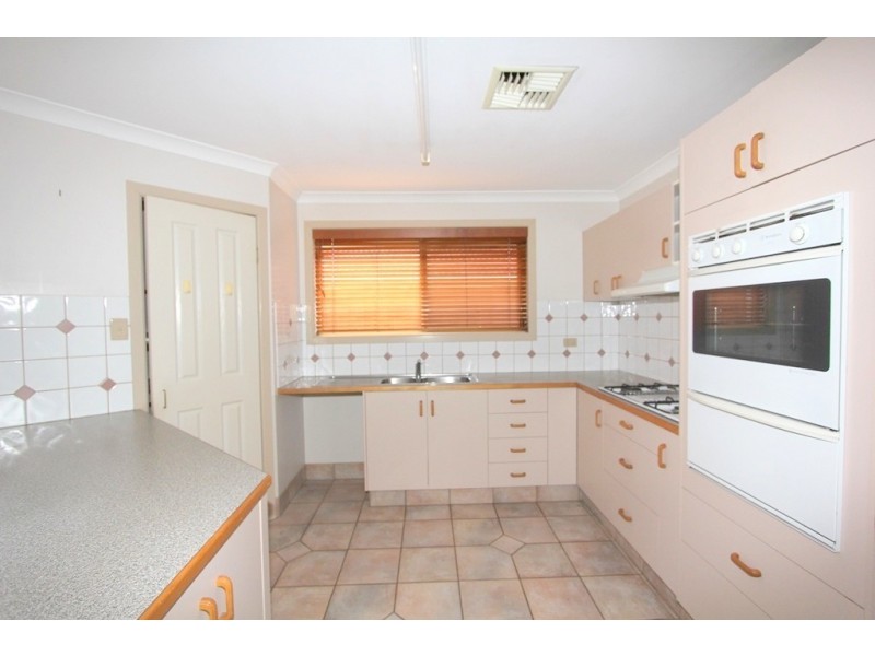 2a Statesman Drive, Emerald QLD 4720