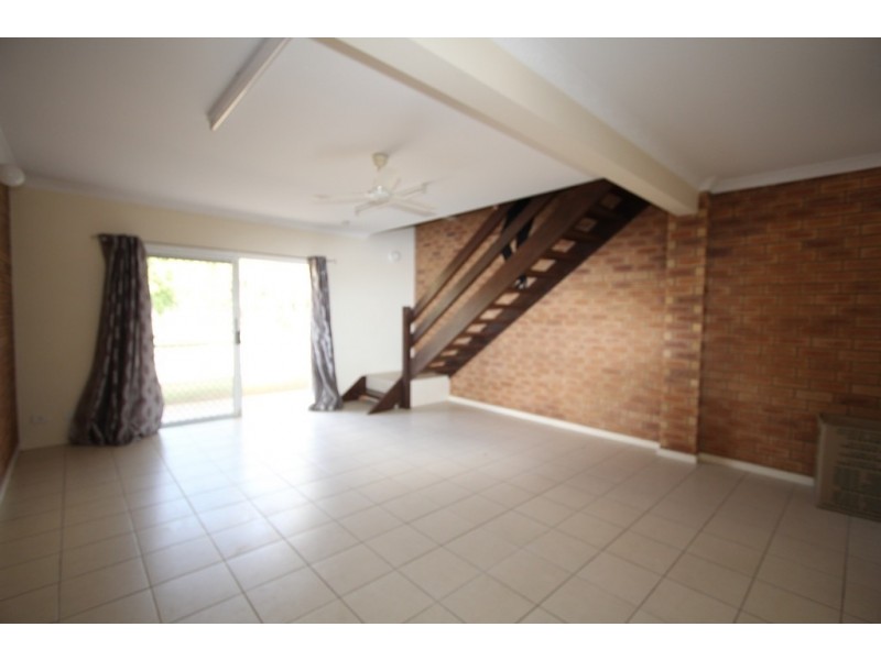 Unit 9/145 Egerton Street, Emerald QLD 4720