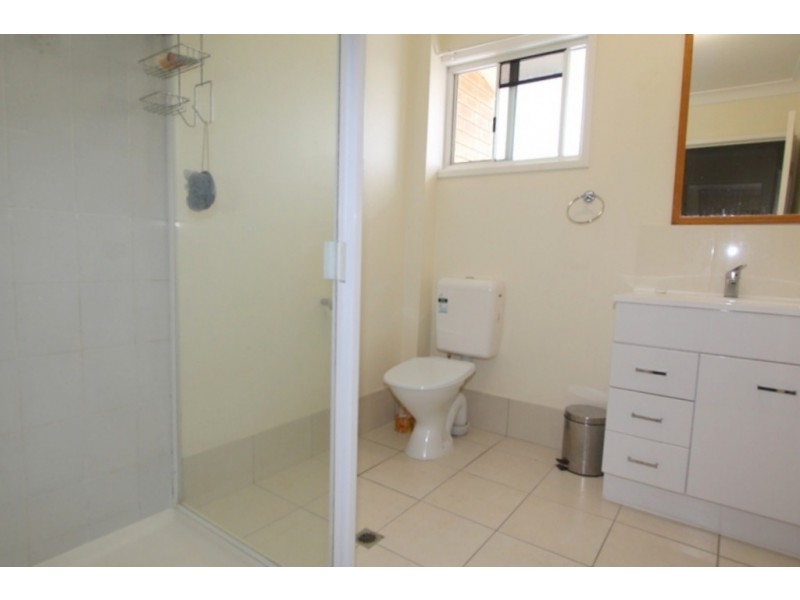 Unit 9/145 Egerton Street, Emerald QLD 4720