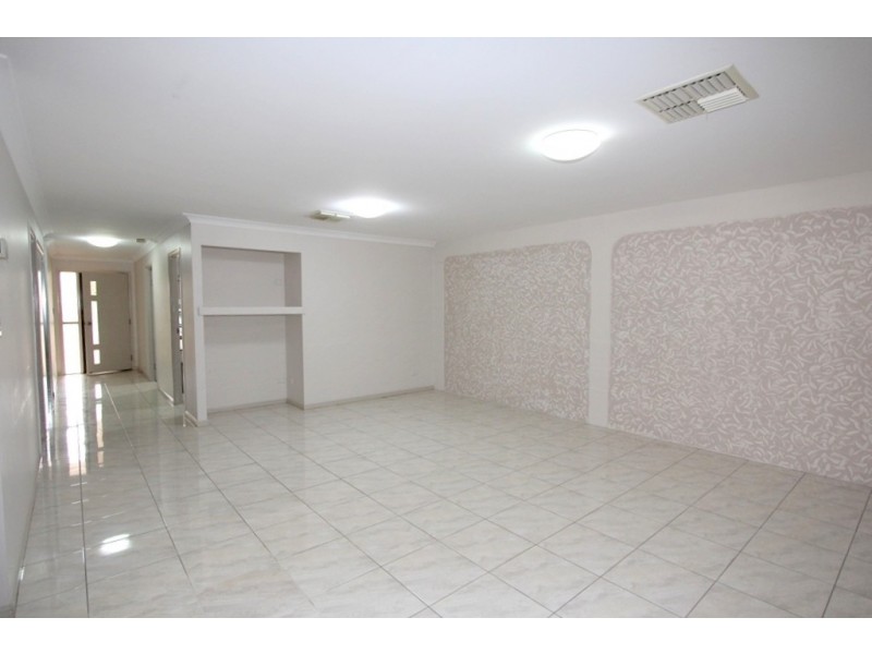 1 & 2/19 Louisa Court, Emerald QLD 4720