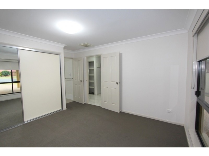 1 & 2/19 Louisa Court, Emerald QLD 4720