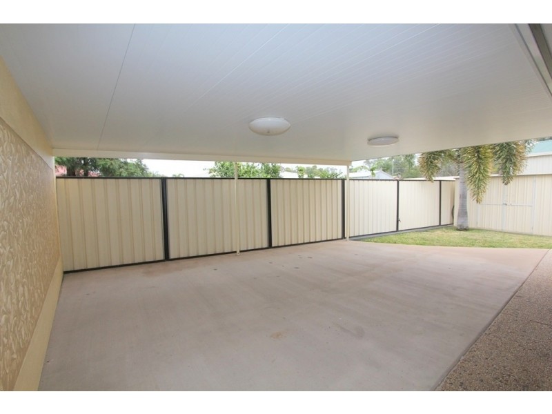 1 & 2/19 Louisa Court, Emerald QLD 4720