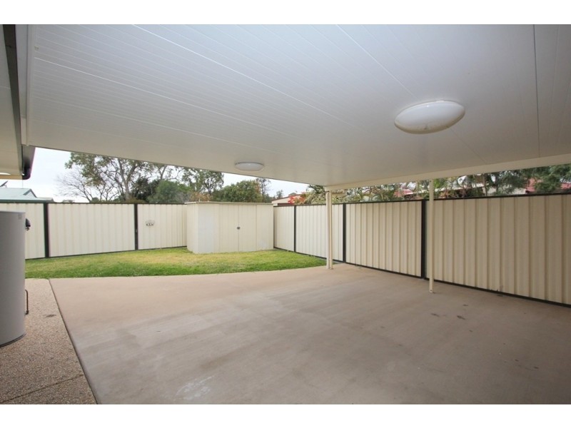 1 & 2/19 Louisa Court, Emerald QLD 4720