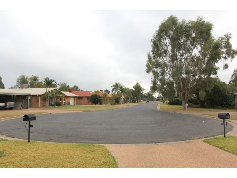 1 & 2/19 Louisa Court, Emerald QLD 4720