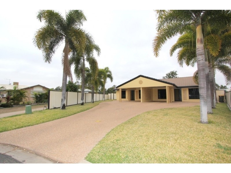 1 & 2/19 Louisa Court, Emerald QLD 4720