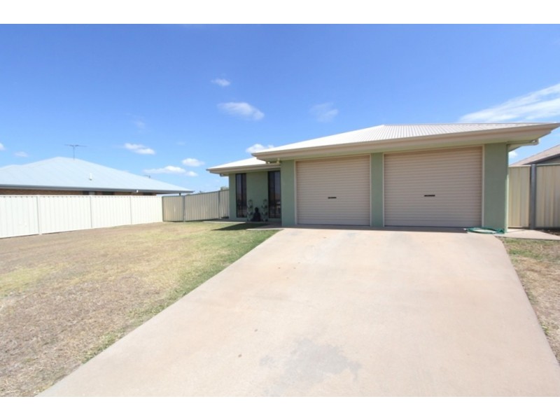 9 Mitchell Street, Emerald QLD 4720