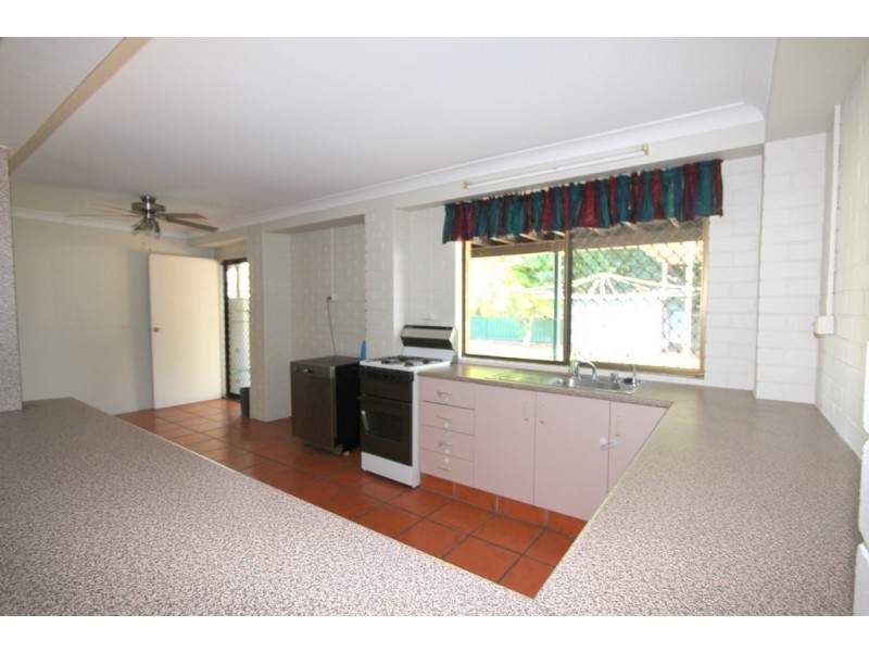 4 Buchholz Place, Emerald QLD 4720