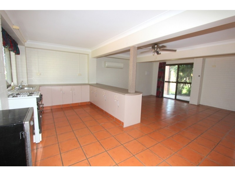 4 Buchholz Place, Emerald QLD 4720