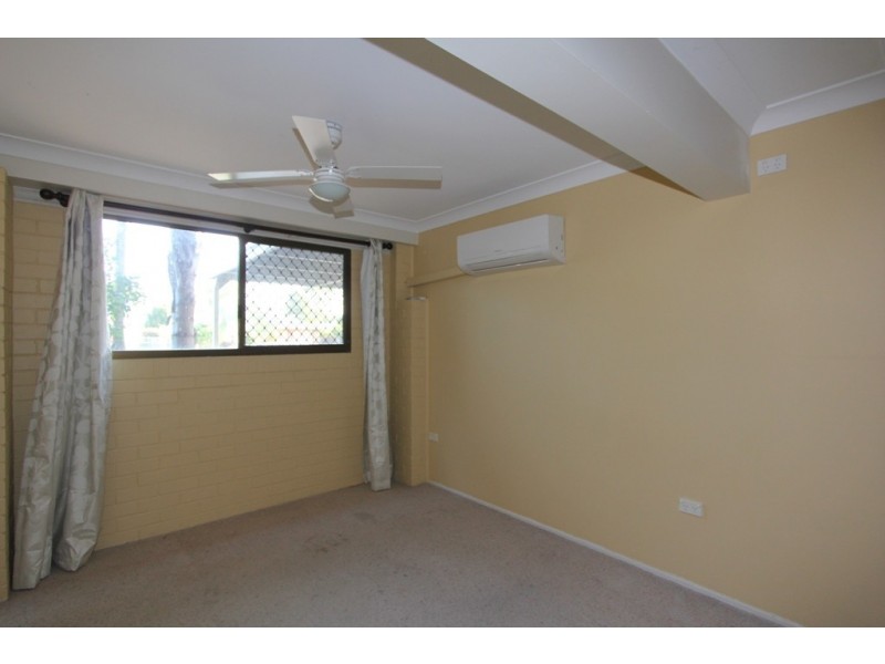 4 Buchholz Place, Emerald QLD 4720