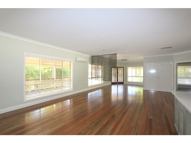 52 Kidd Street, Emerald QLD 4720