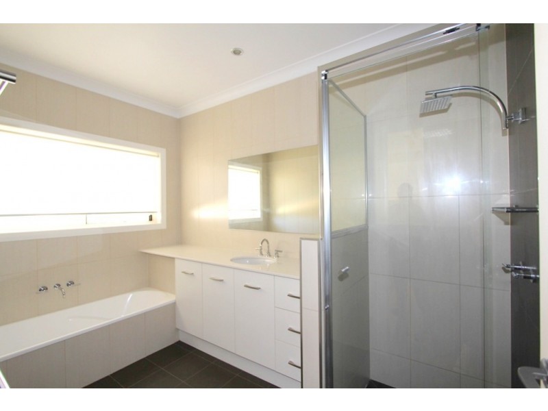 52 Kidd Street, Emerald QLD 4720