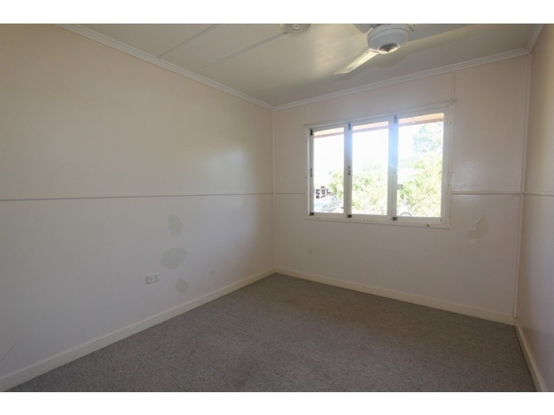 15 Frazer St, Emerald QLD 4720