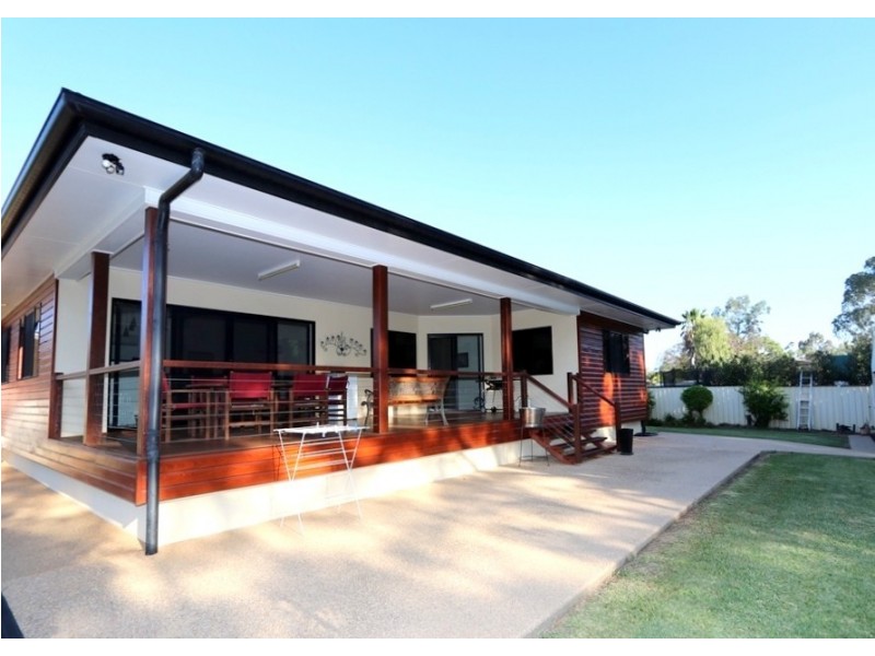 4A Crinum Crescent, Emerald QLD 4720