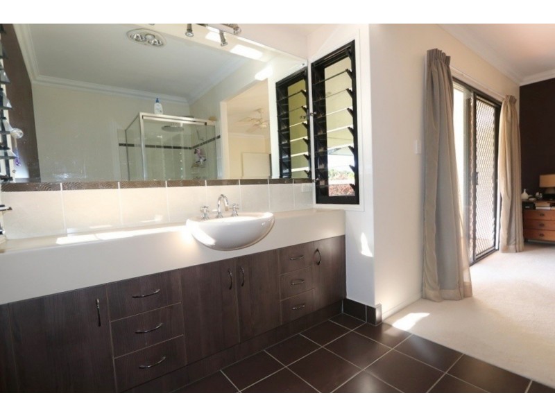 4A Crinum Crescent, Emerald QLD 4720