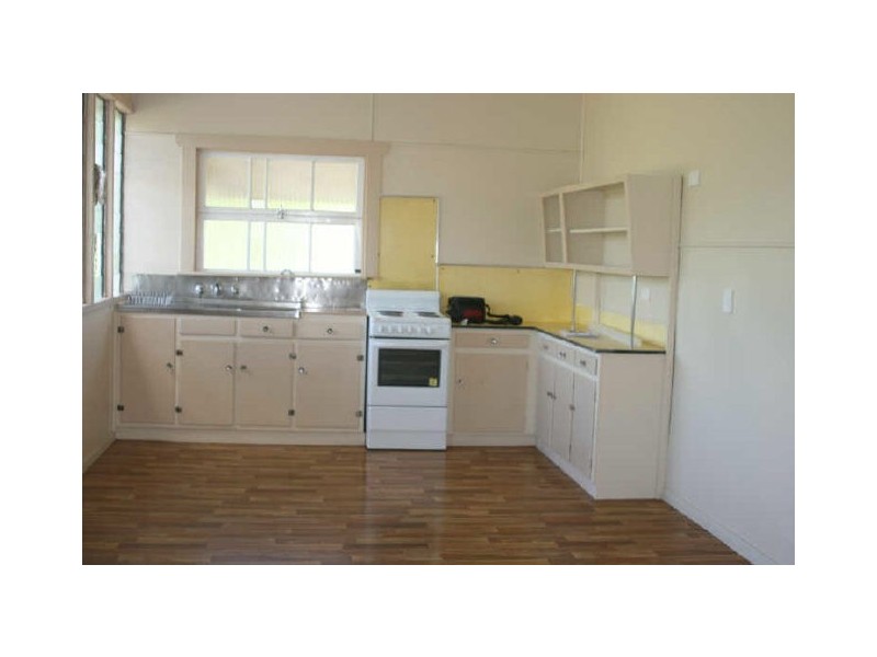 20 Vicki Close, Emerald QLD 4720