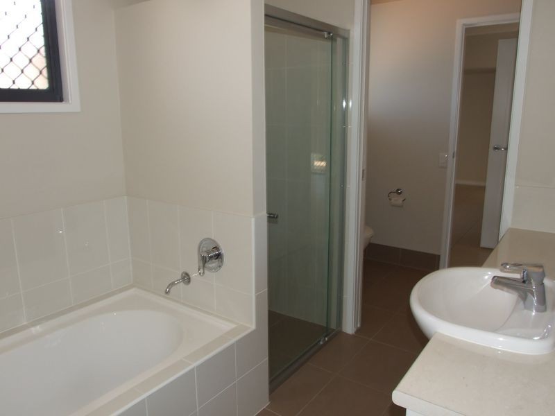 44 Honiton Street, Torquay QLD 4655