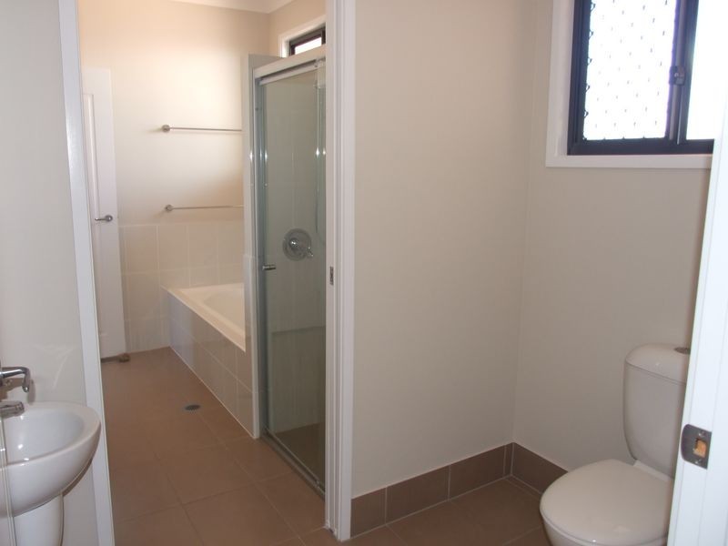 44 Honiton Street, Torquay QLD 4655