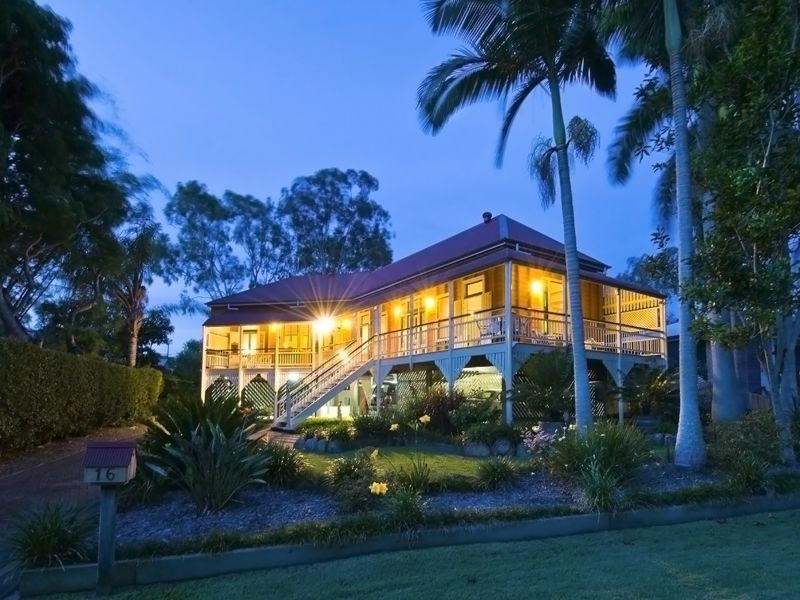 16 Spence Street, Point Vernon QLD 4655