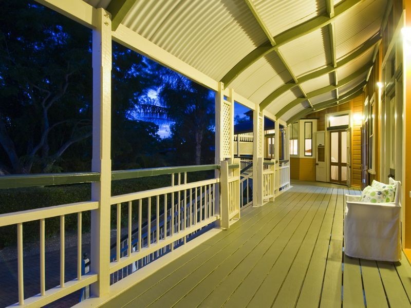 16 Spence Street, Point Vernon QLD 4655