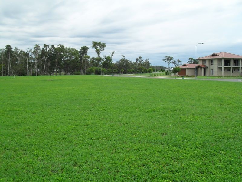 24 Barramundi Drive, Burrum Heads QLD 4659