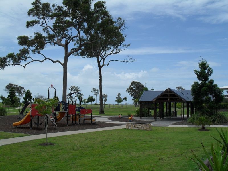 24 Barramundi Drive, Burrum Heads QLD 4659