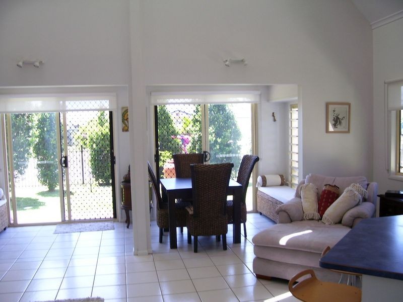 15 Lakeside Drive, Burrum Heads QLD 4659