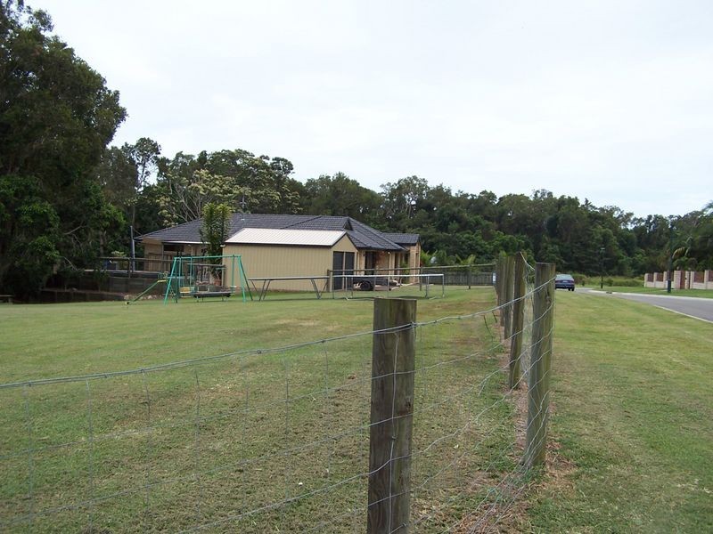 2 Chiquita Court, Booral QLD 4655