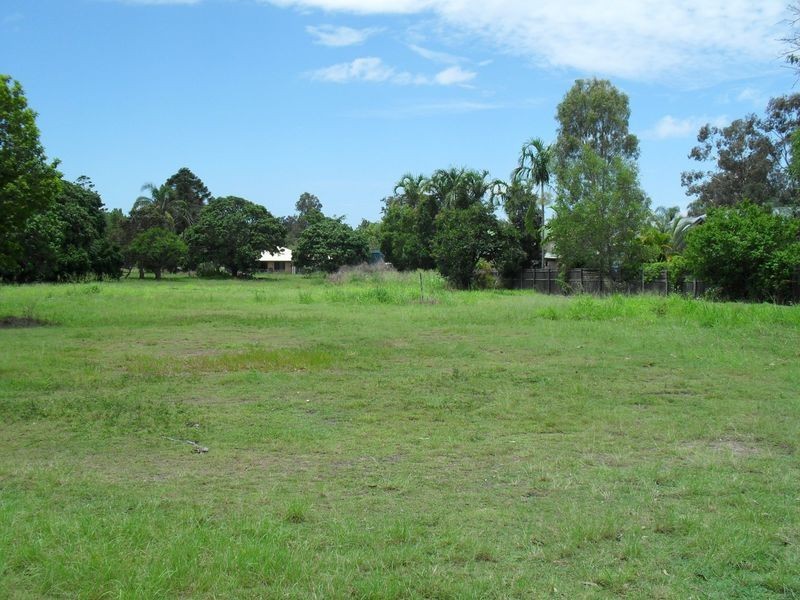 40-42 Totness Street, Torquay QLD 4655