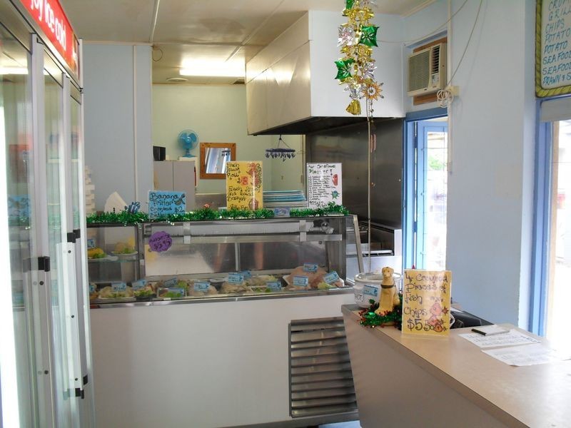 575 Charlton Esplanade, Urangan QLD 4655