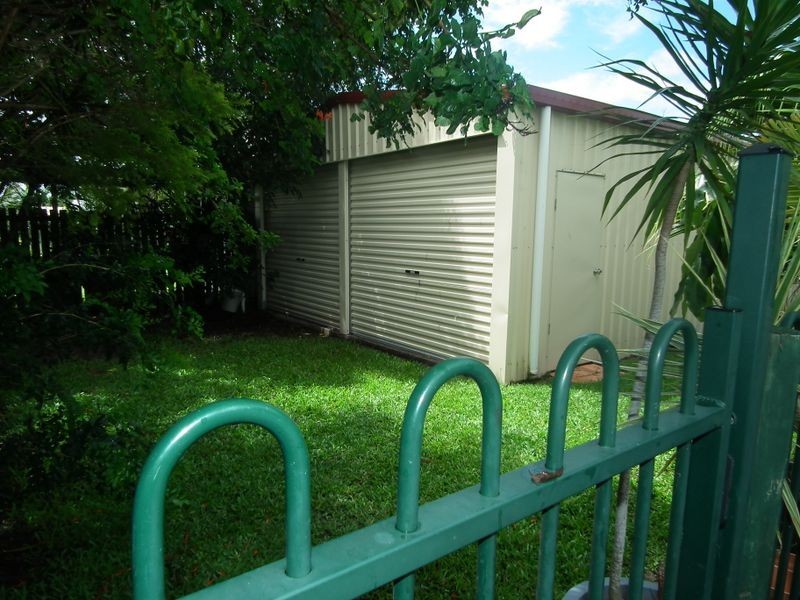 29 Moolyyir Street, Urangan QLD 4655