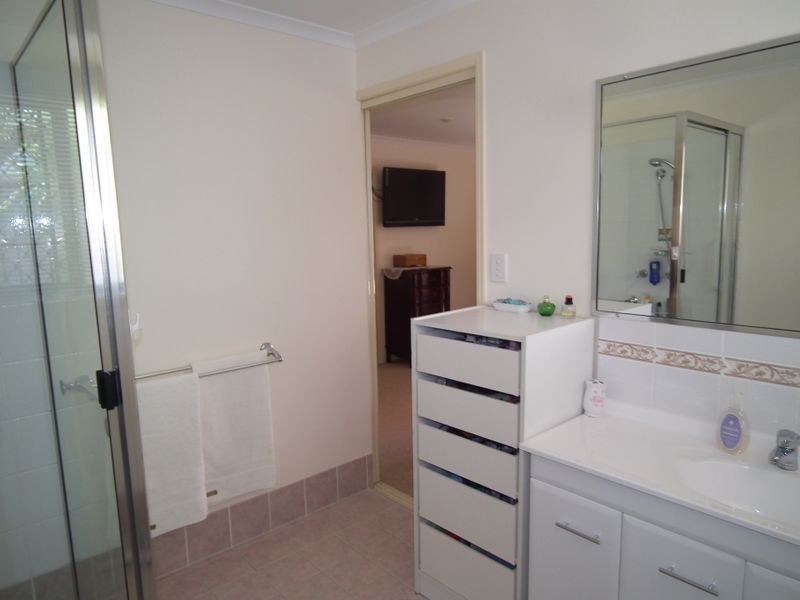 3 Oriole Court, Eli Waters QLD 4655