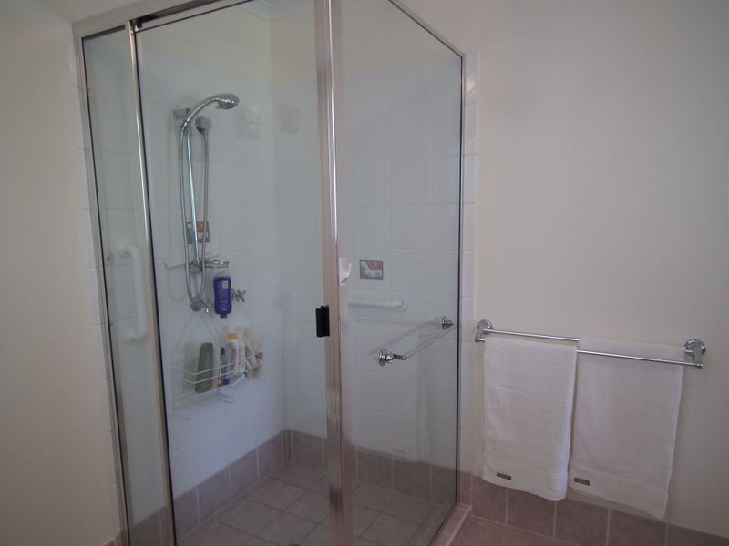 3 Oriole Court, Eli Waters QLD 4655