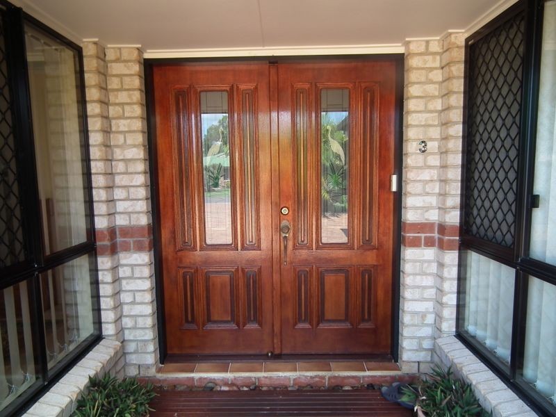 3 Oriole Court, Eli Waters QLD 4655