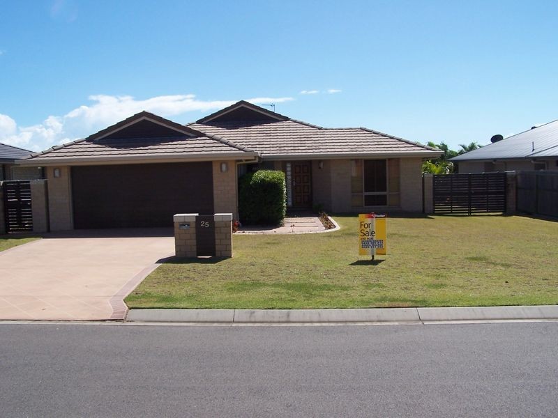 25 Harrison Circuit, Urangan QLD 4655