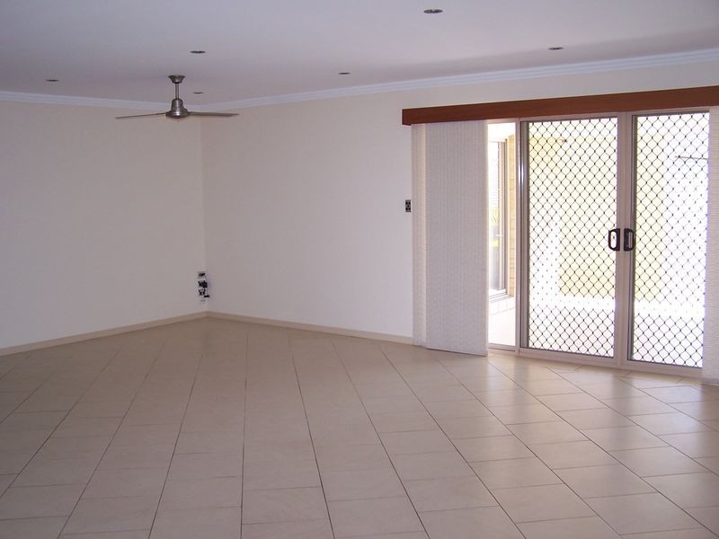 25 Harrison Circuit, Urangan QLD 4655