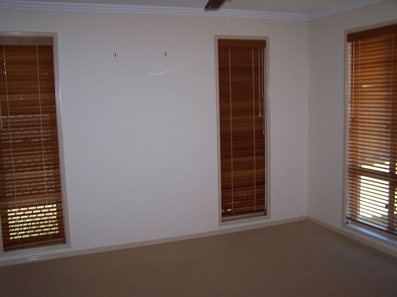 25 Harrison Circuit, Urangan QLD 4655