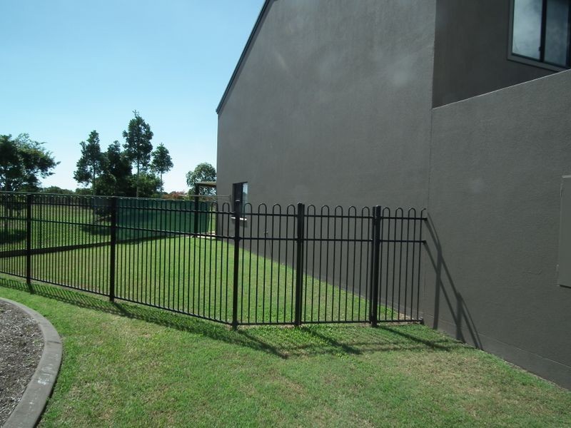 1/85 Ibis Boulevard, Eli Waters QLD 4655