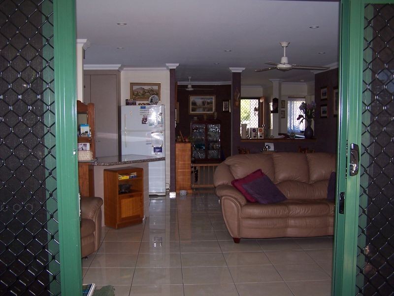 9 Whipbird Court, Urangan QLD 4655