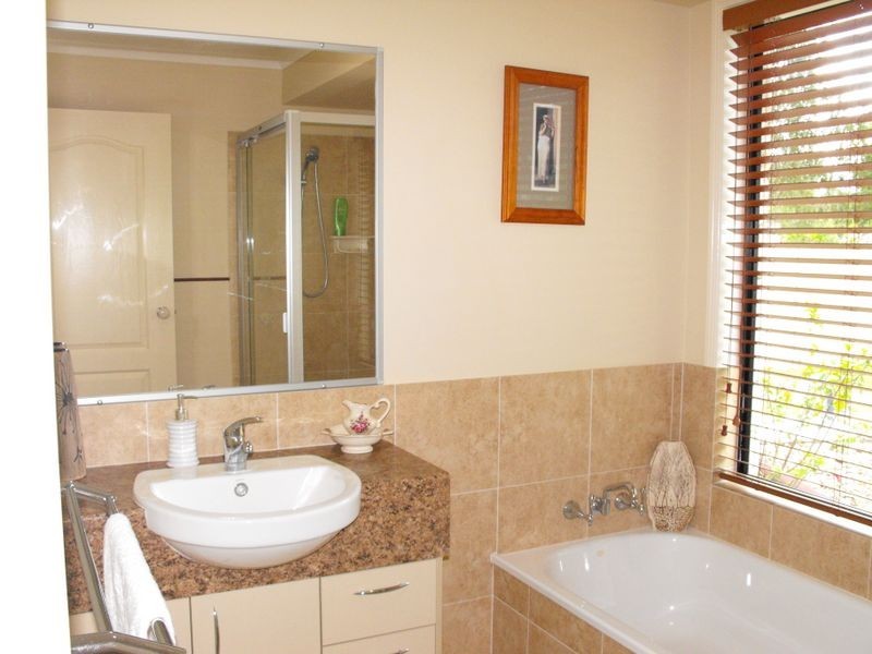 1 Brypat Close, Burrum Heads QLD 4659