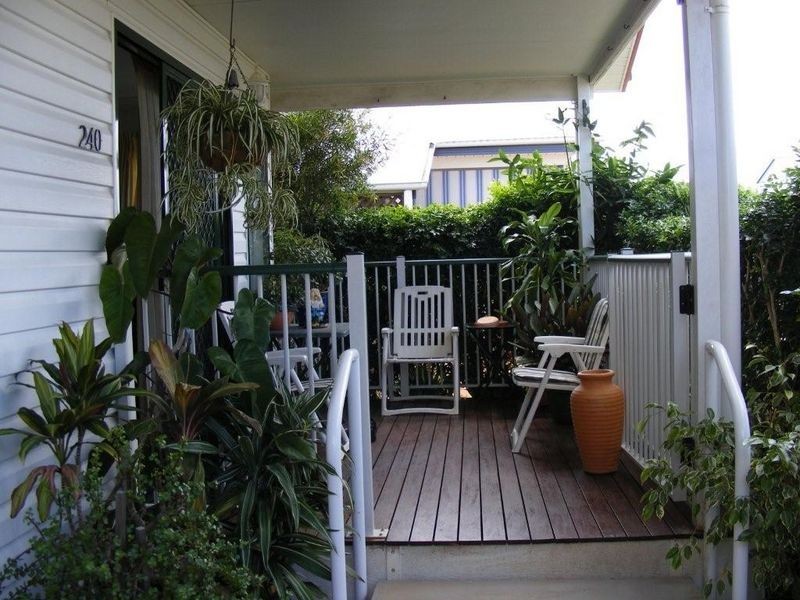 240 Wave Avenue, Urraween QLD 4655